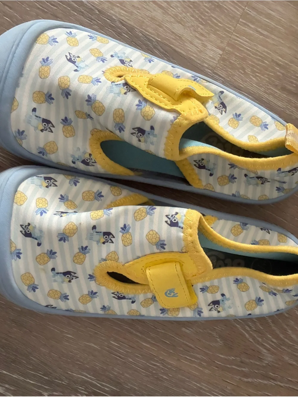 Blue Kids Pineapple Print Water Shoes - Yellow & Light Blue
